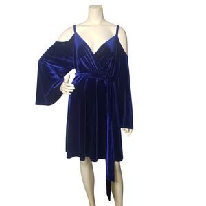 Torrid Dress Womens 3X Velvet Cold Shoulder Bell Sleeve Wrap Plus Size Party